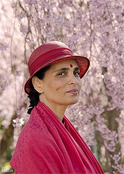 PHOTO Gurumayi - 942 Series